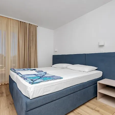 Alemaris מלון 3*