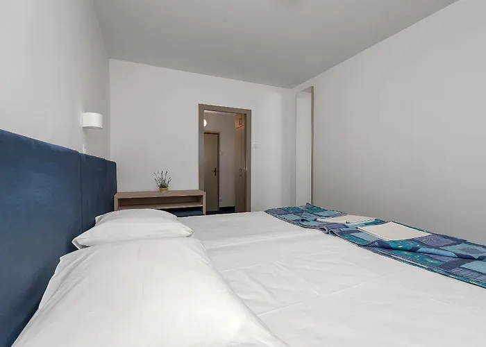 Alemaris Hotel 3*